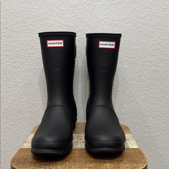 Hunter The Original Short Black Boots Size 10 NEW - Picture 3 of 8
